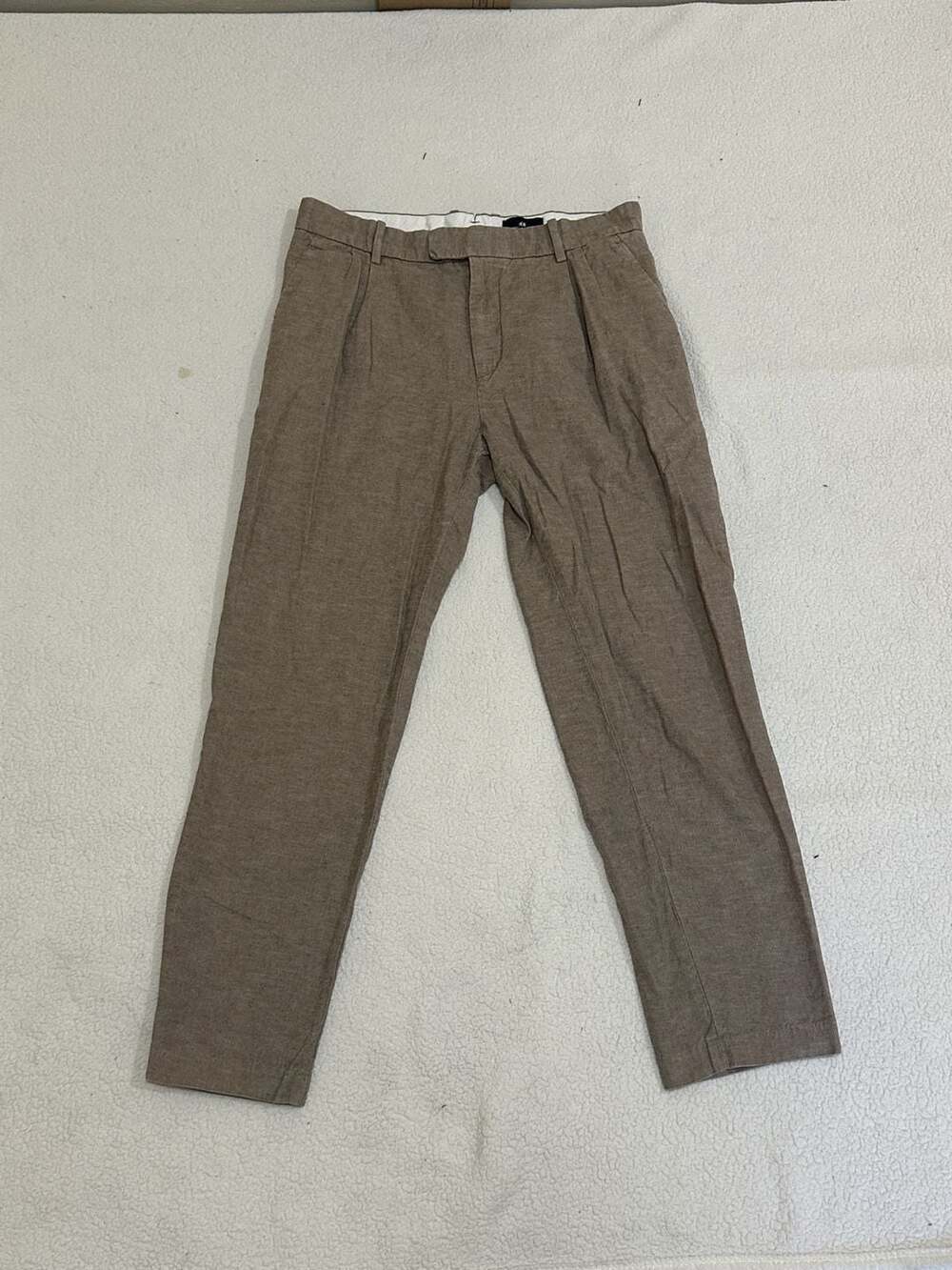 H&M Regular Fit Pleated Trousers Brown Size 31